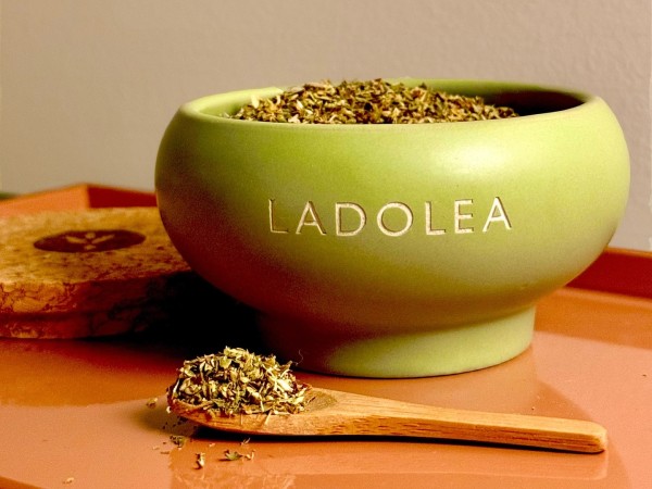 Bio-Oregano in handgemachter Keramikschaler "Ladolea" 15 g